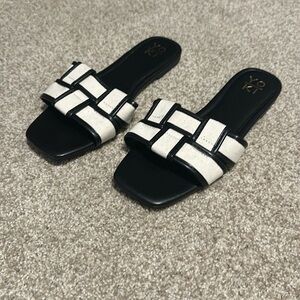 Elegant Black and White Slide-On Women's Shoes - Perfect for Any Occasion